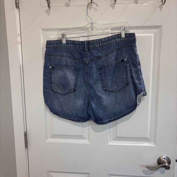 Pilcro The Relaxed Shortie Shorts - Picture 5 of 7